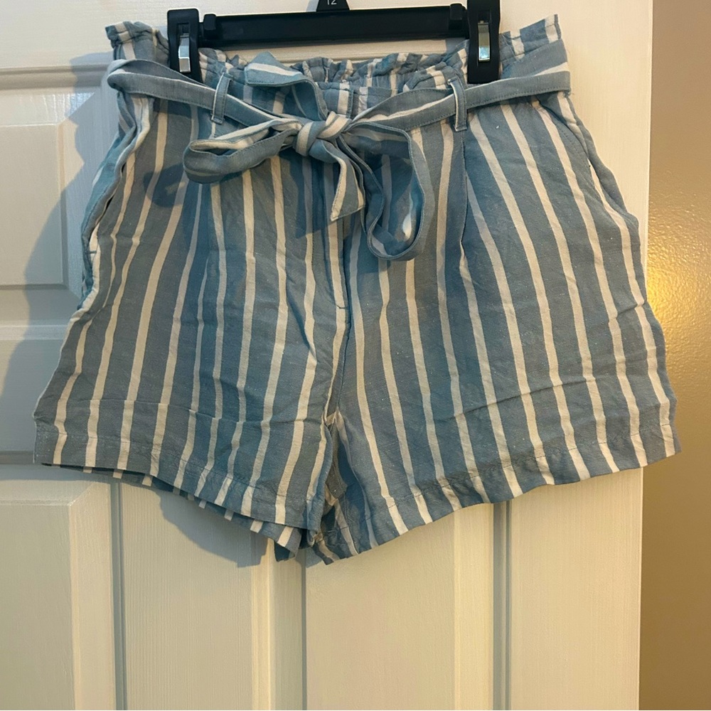 small striped shorts with belt